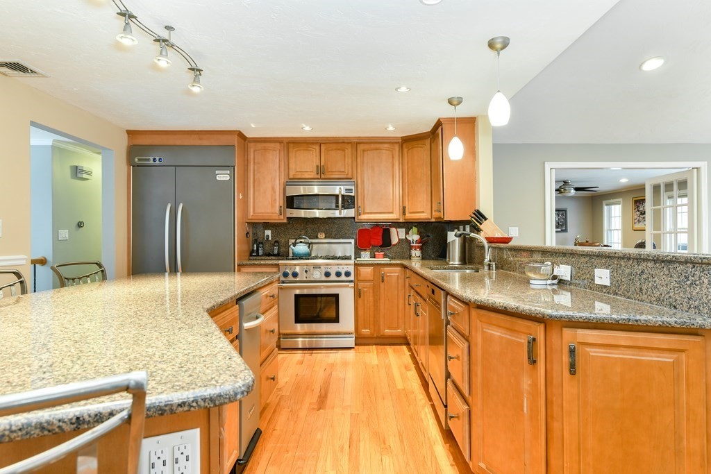 2 Feldman Way Canton, MA 02021 - Photo 7 of 42 Gallery Image 7