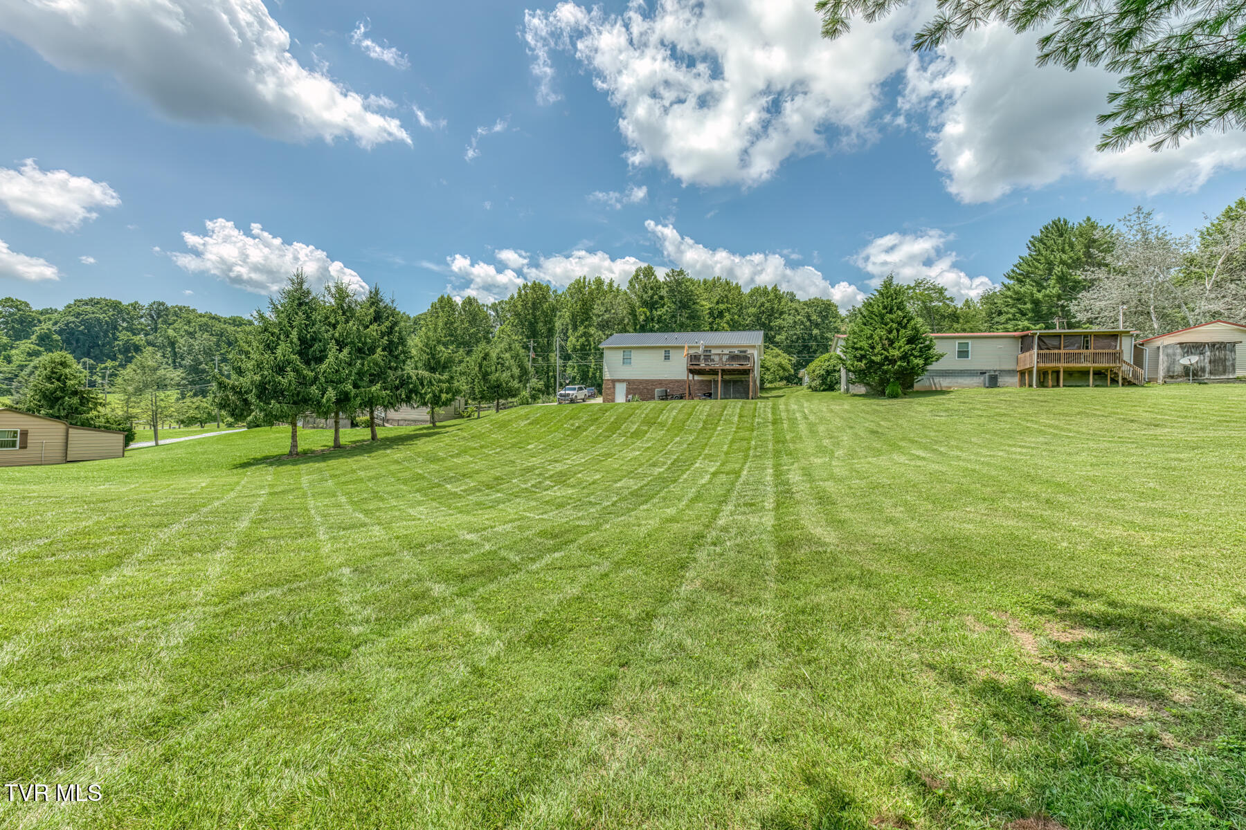 428 Hickory Hills Road Church Hill, TN 37642 - Photo 35 of 37 428 Hickory Hills Rd-35