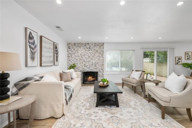 $1,475,000 | 3154 Kerry Lane, Costa Mesa, CA 92626