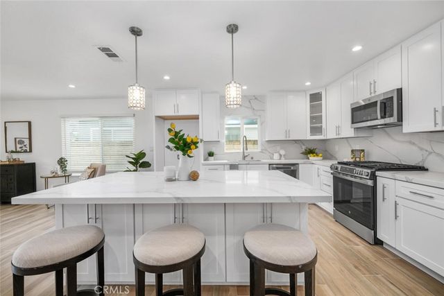 $1,475,000 | 3154 Kerry Lane, Costa Mesa, CA 92626