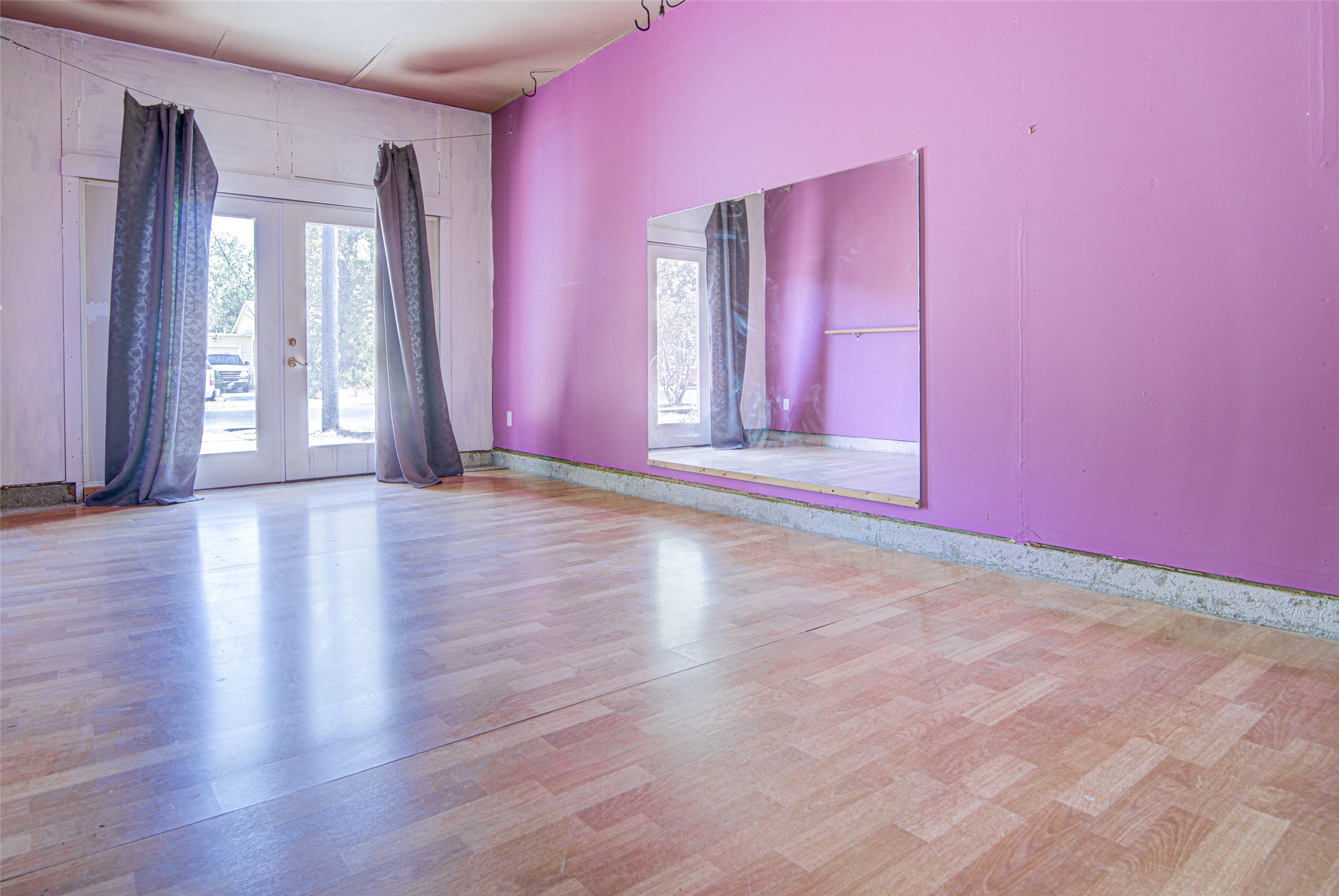 4605 Ribbecke Avenue Austin, TX 78721 - Photo 7 of 22 Gallery Image 7