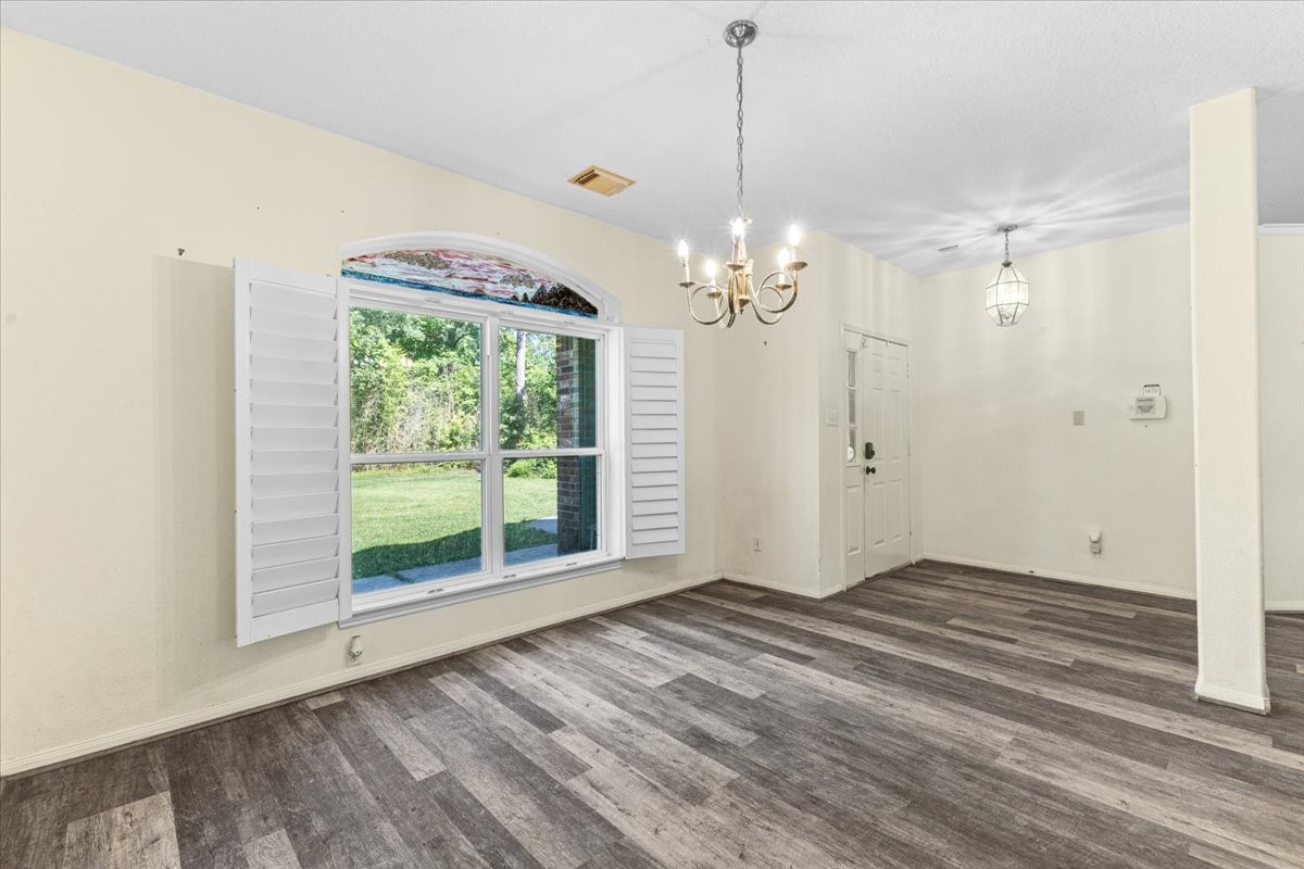 13501 Stowe Road Conroe, TX 77306 - Photo 7 of 25