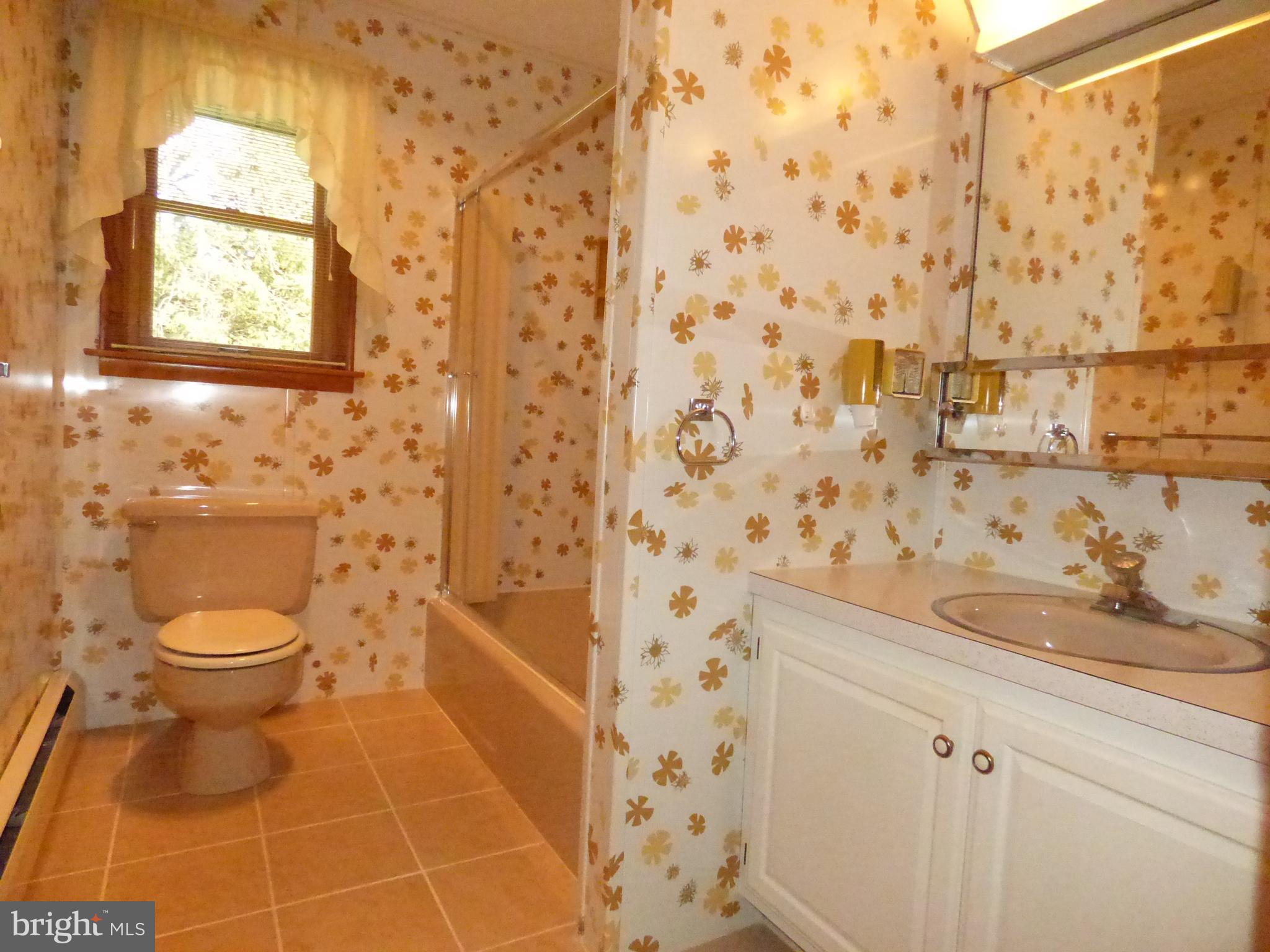 1805 Stoverstown Road Spring Grove, PA 17362 - Photo 17 of 28