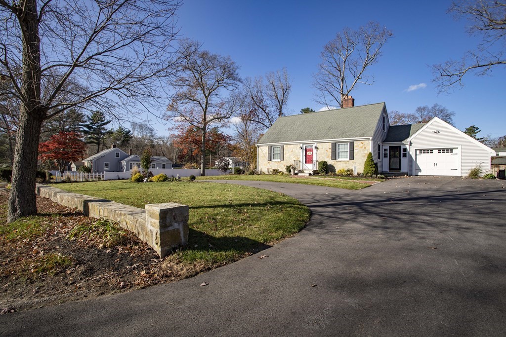 3 Susan Road Easton, MA 02375 - Photo 3 of 42 Gallery Image 3