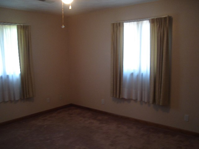 1411 Sheridan Road Pekin, IL 61554 - Photo 4 of 8