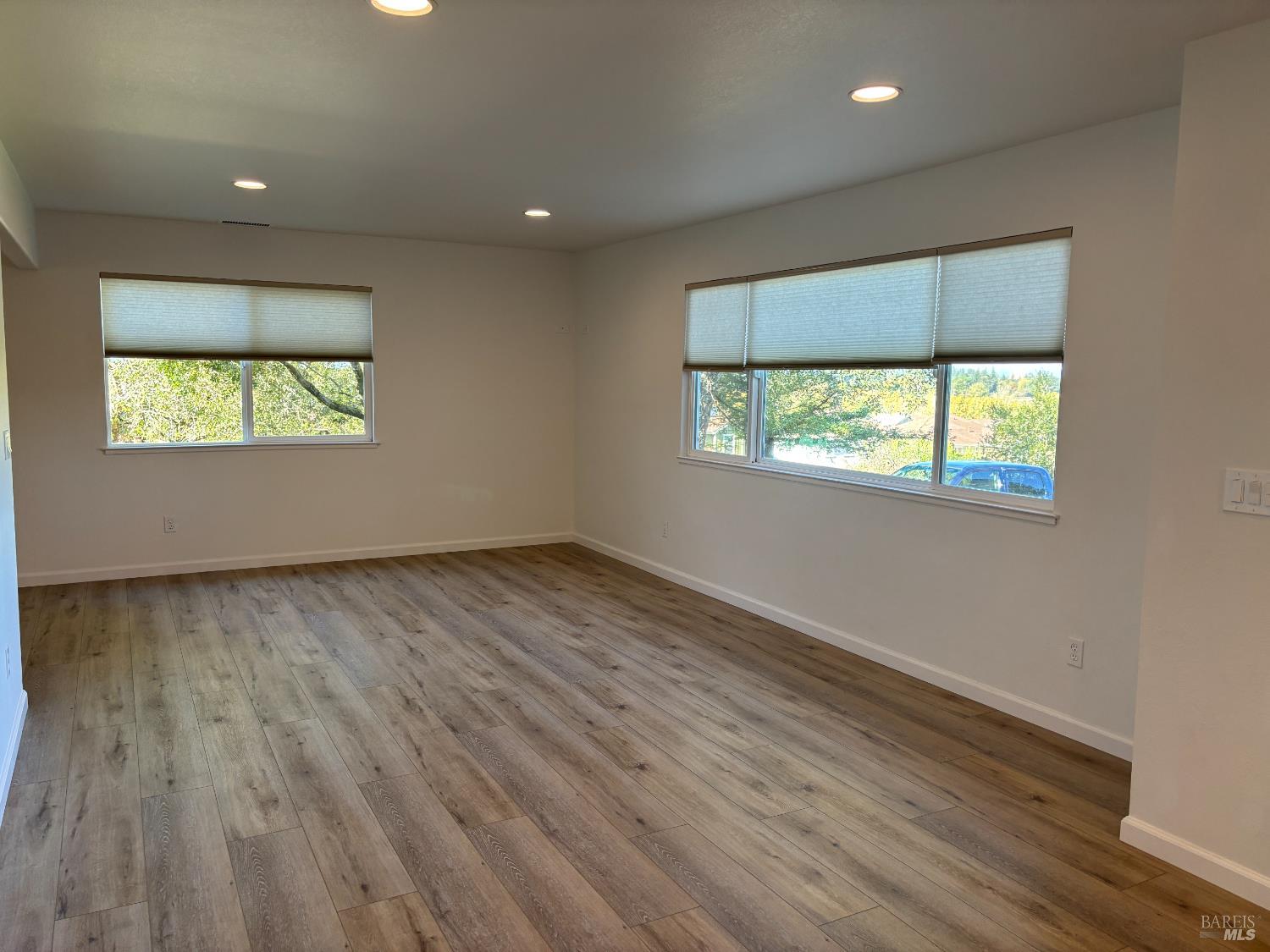 1776 Meda Avenue Santa Rosa, CA 95404 - Photo 7 of 28 an empty room with a window