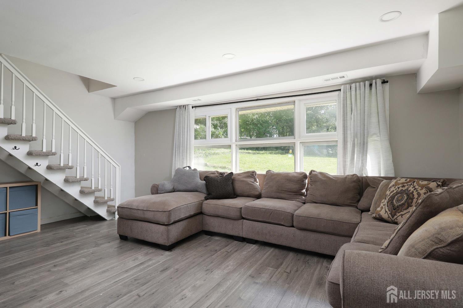 33 Pine Tree Road Old Bridge, NJ 08857 - Photo 14 of 28