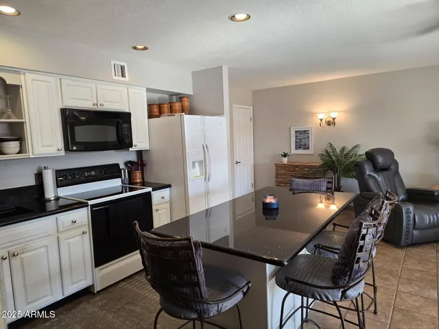$2,650 | 8649 East Royal Palm Road, Unit 230, Scottsdale, AZ 85258