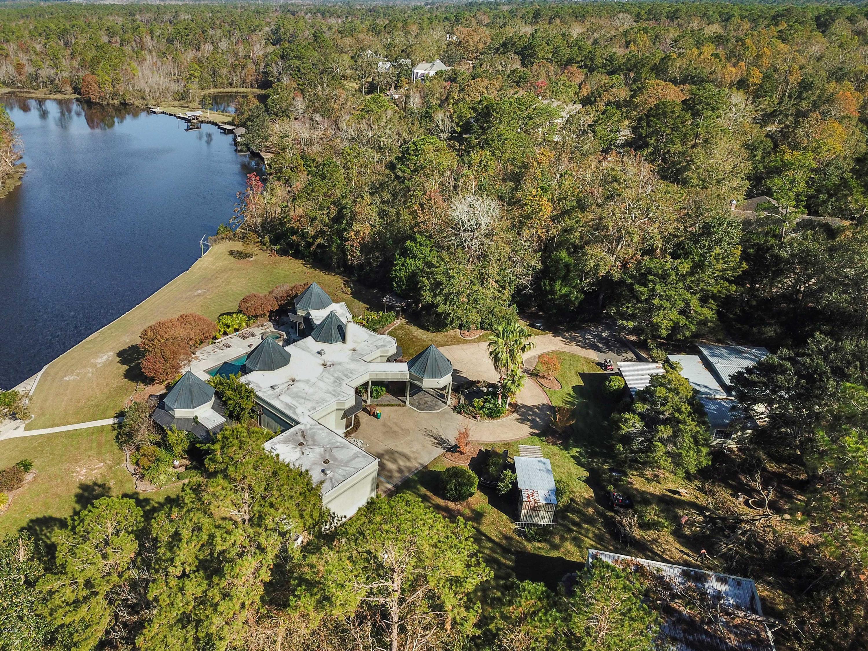 11471 Spring Lane Biloxi, MS 39532 - Photo 39 of 46 039