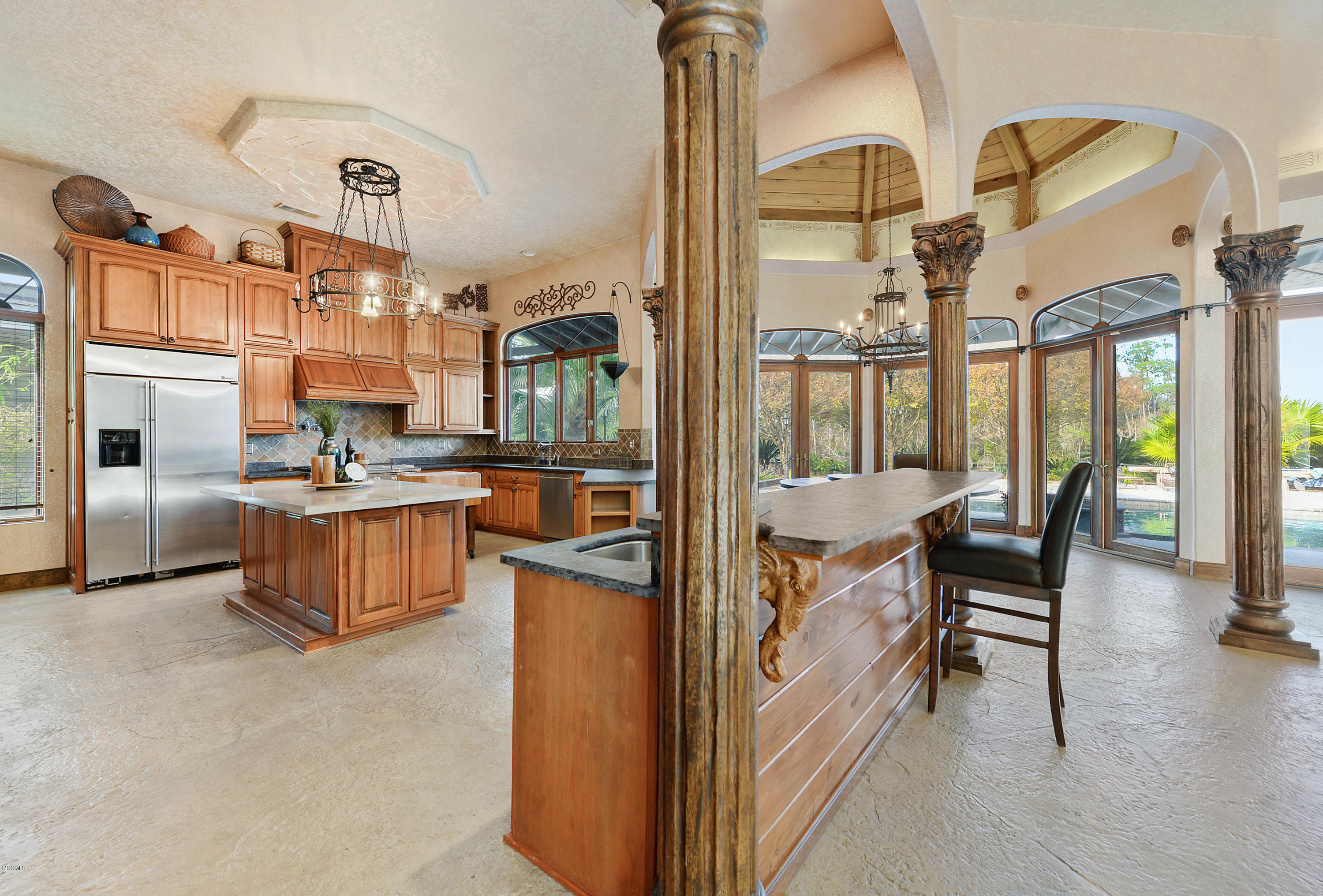 11471 Spring Lane Biloxi, MS 39532 - Photo 8 of 46 008