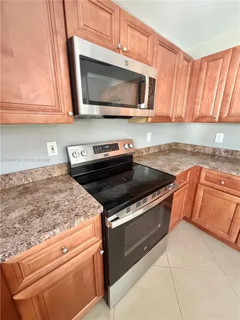 $2,000 | 15561 Spring Line Lane, Fort Myers, FL 33905