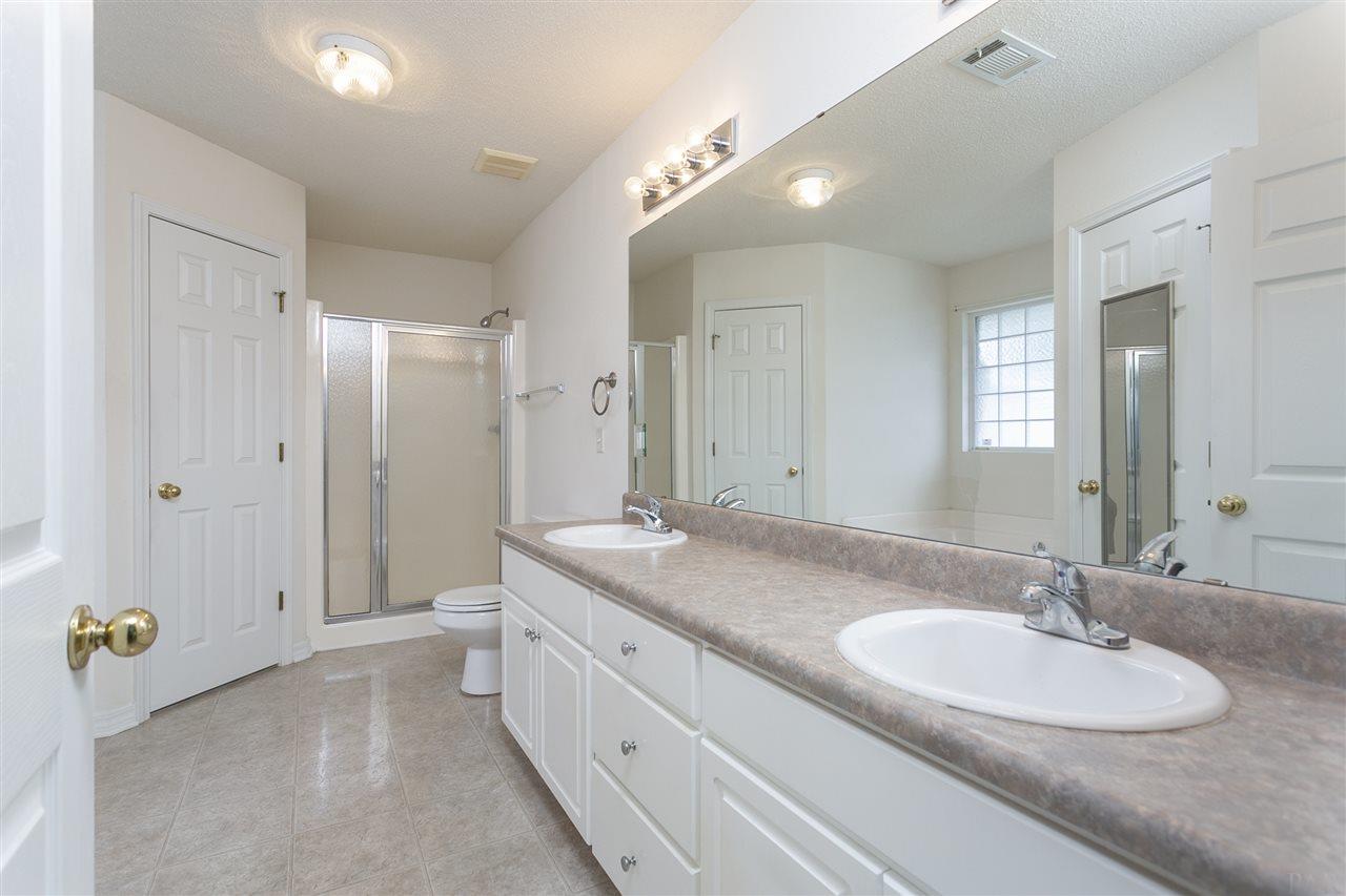 4815 Ribault Lane Milton, FL 32570 - Photo 22 of 41