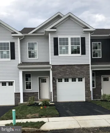 $2,800 | 54 Peregrine Way, Burlington, NJ 08016