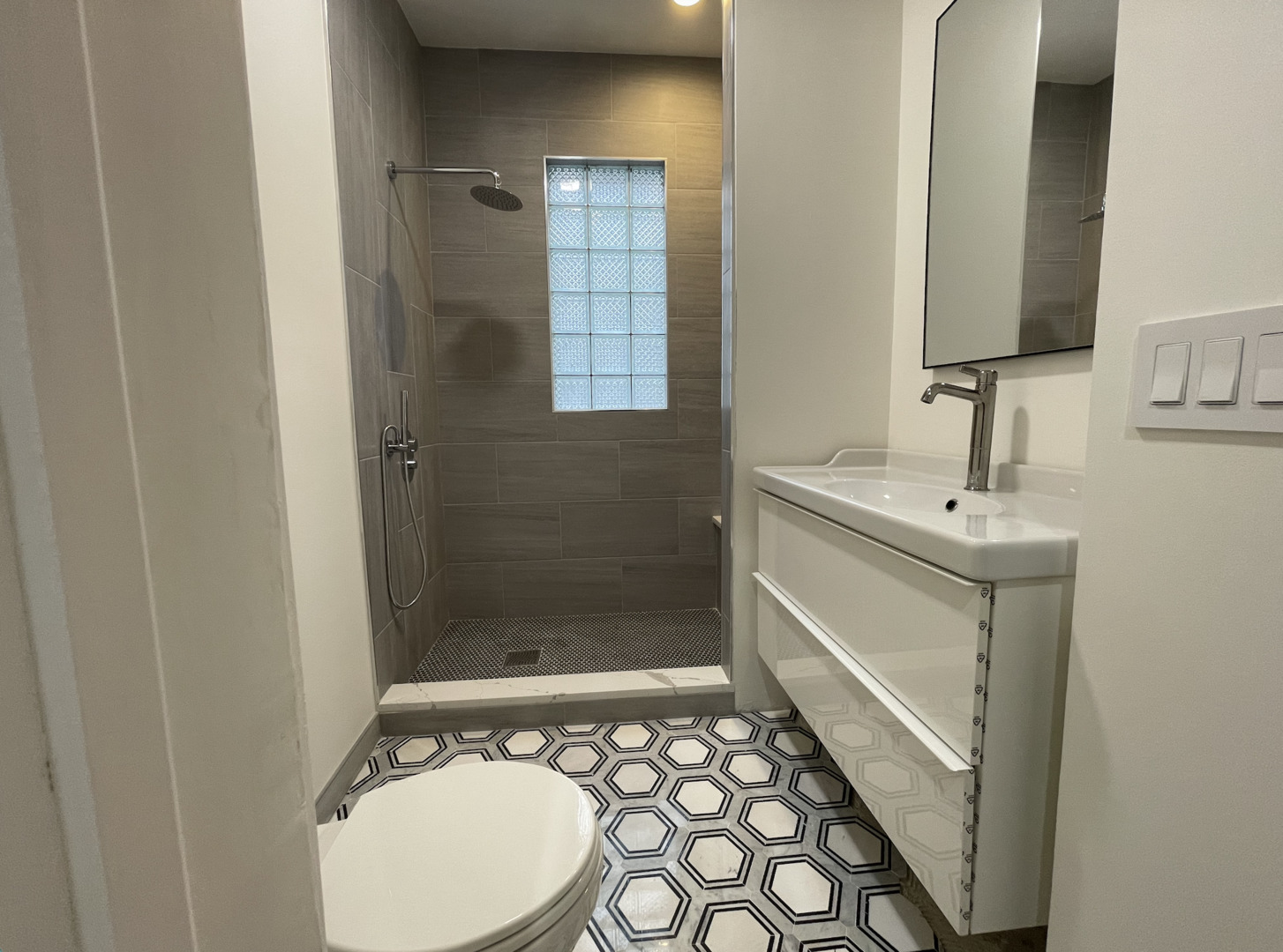 3237 North Ridgeway Avenue, Unit 2 Chicago, IL 60618 - Photo 13 of 15