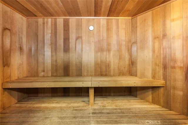 a view of the empty room