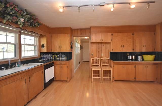 1530 South Blackstock Road Landrum, SC 29356 - Photo 34 of 36 Gallery Image 34