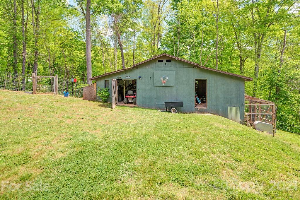 30 Boxturtle Road Candler, NC 28715 - Photo 26 of 39 Gallery Image 26