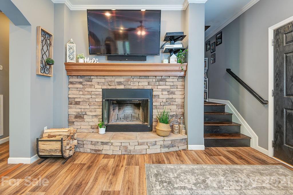 30 Boxturtle Road Candler, NC 28715 - Photo 5 of 39 Gallery Image 5