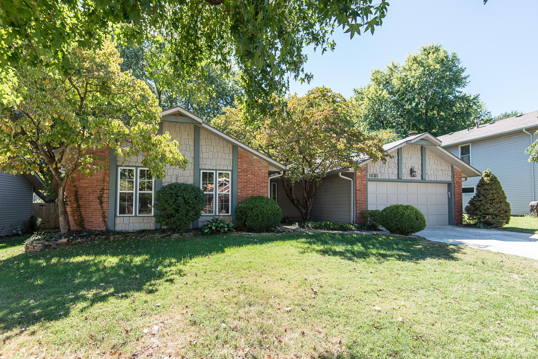 1418 West Riverside Street Springfield, MO 65807 - Photo 1 of 1 Front