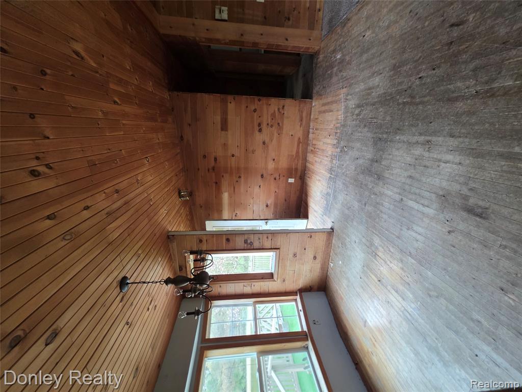 7751 Vincent Road Croswell, MI 48422 - Photo 6 of 12