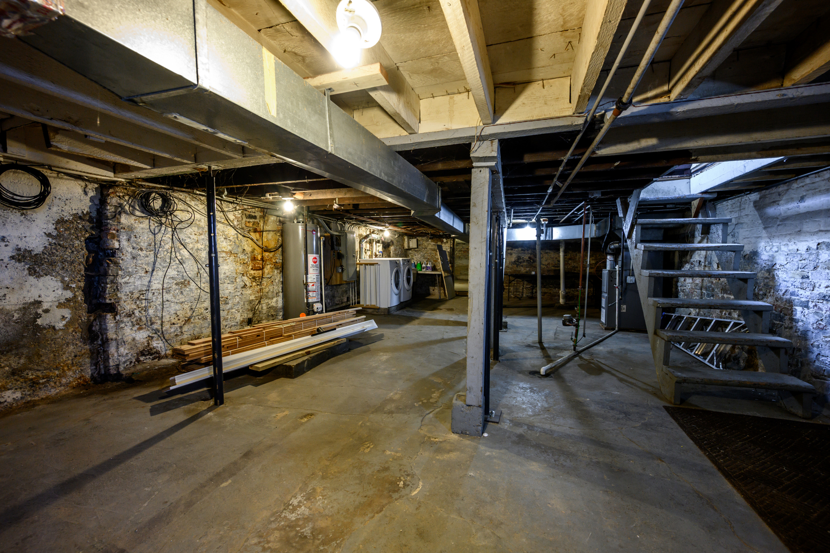 1646 West Blackhawk Street Chicago, IL 60622 - Photo 21 of 21 a view of a garage with wooden floor