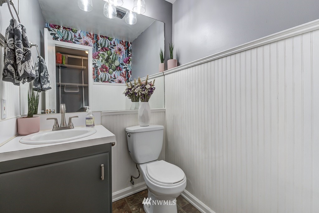7631 218th Street Southwest, Unit 22 Edmonds, WA 98026 - Photo 9 of 15