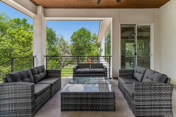 $985,000 | 521 Rittimann Road, Spring Branch, TX 78070