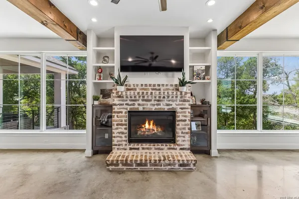 $985,000 | 521 Rittimann Road, Spring Branch, TX 78070