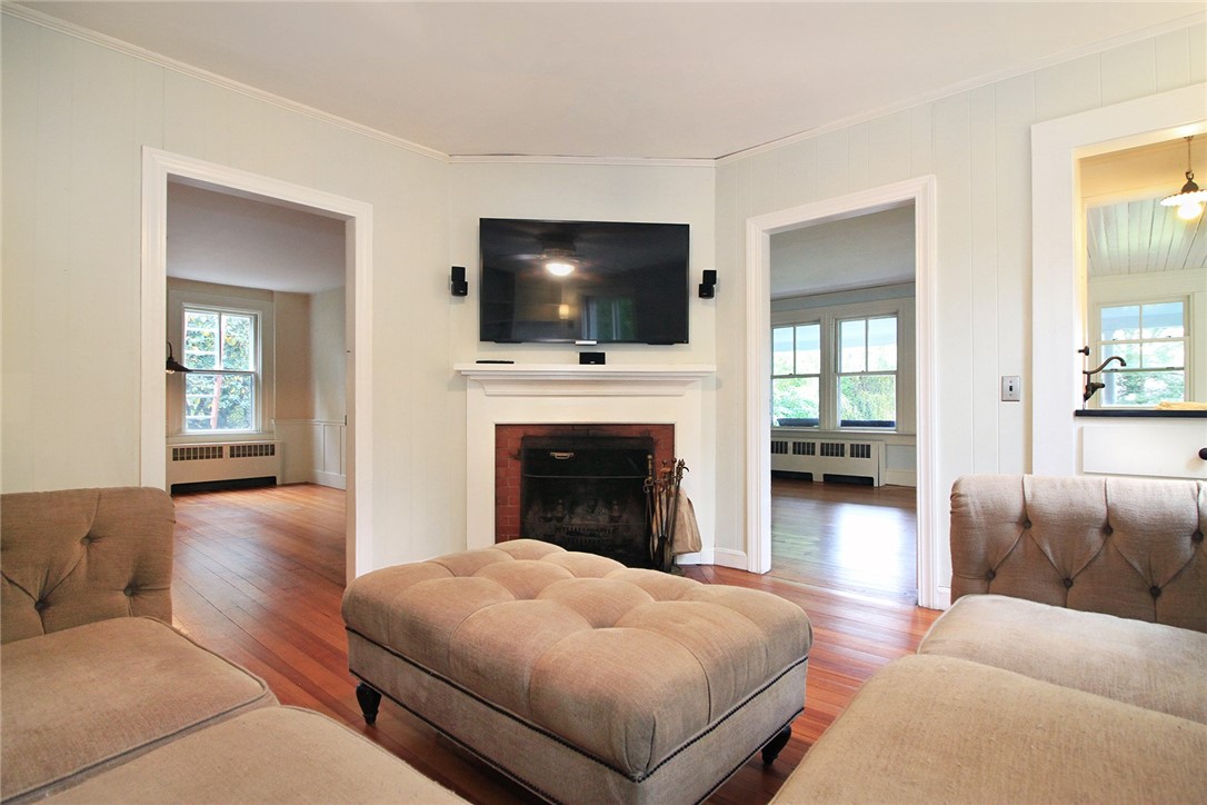 75 Willett Road Saunderstown, RI 02874 - Photo 15 of 47