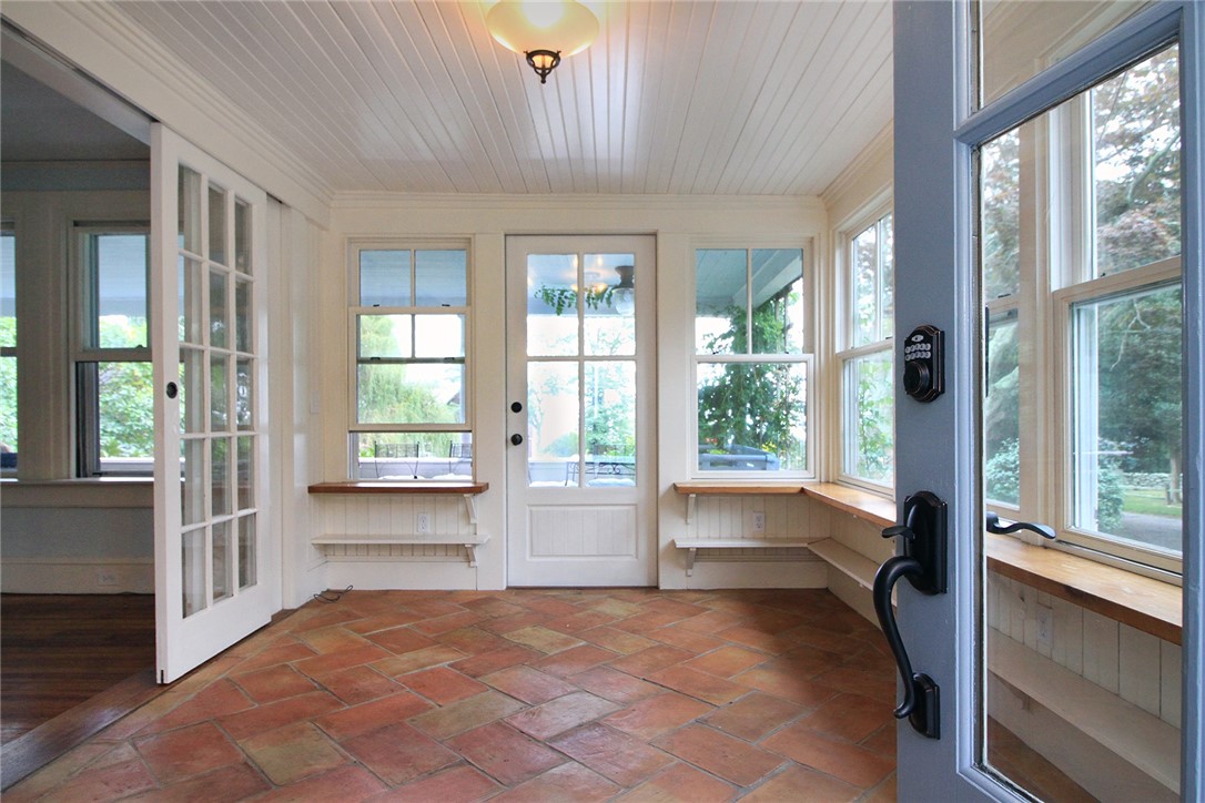 75 Willett Road Saunderstown, RI 02874 - Photo 10 of 47