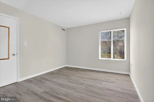 $260,000 | 10340 Luria Commons Court, Unit 3H, Burke, VA 22015
