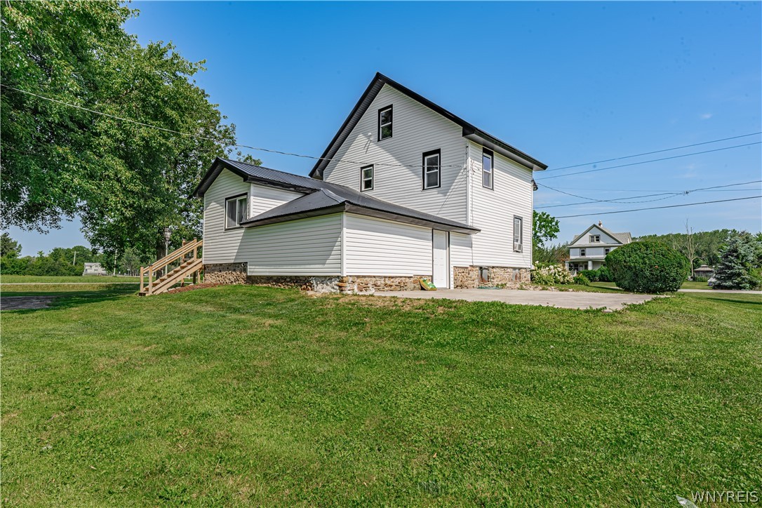 6722 Hatter Road Newfane, NY 14108 - Photo 5 of 38
