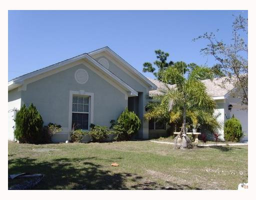 957 Southwest Bay State Road Port St. Lucie, FL 34953 - Photo 2 of 16 Exterior Front