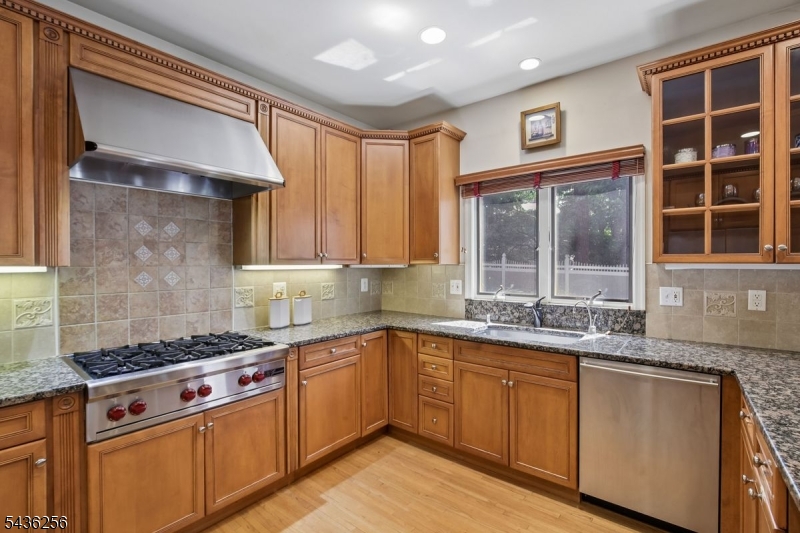 8 Harper Street West Orange, NJ 07052 - Photo 15 of 42