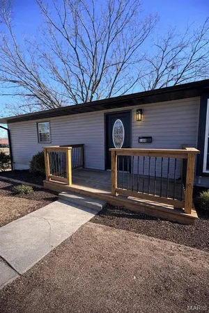 $230,000 | 108 Market Street, Paris, MO 65275