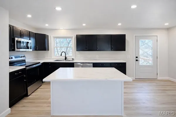 $230,000 | 108 Market Street, Paris, MO 65275