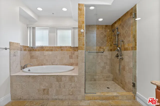 $5,000 | 16123 Sunset Boulevard, Unit 101, Pacific Palisades, CA 90272