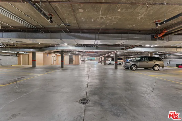 $5,000 | 16123 Sunset Boulevard, Unit 101, Pacific Palisades, CA 90272