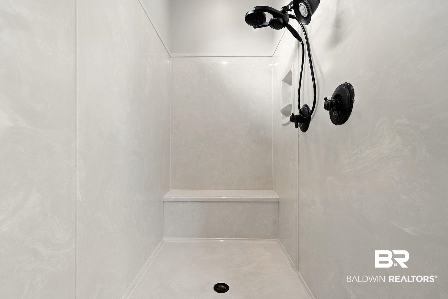 23357 Carnoustie Drive Foley, AL 36535 - Photo 62 of 99 Detailed view of a shower