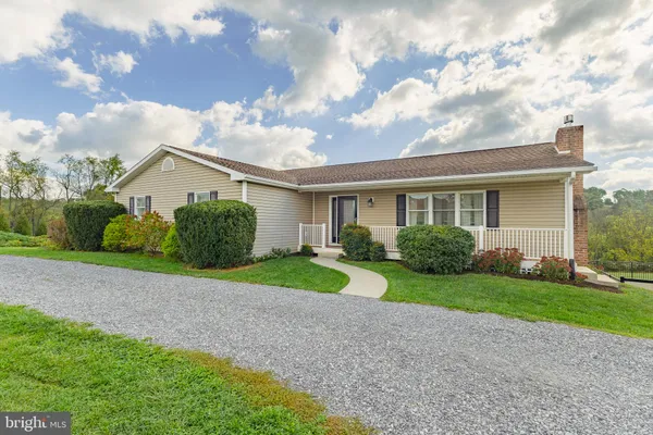 $529,900 | 3691 West Weaver Road, Greencastle, PA 17225