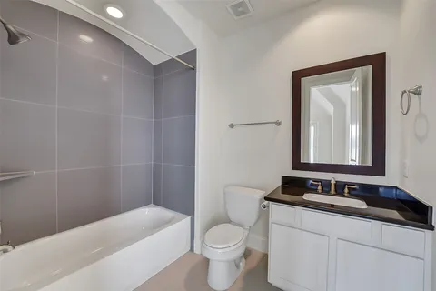 $499,000 | 2058 Fannin Station North, Houston, TX 77045