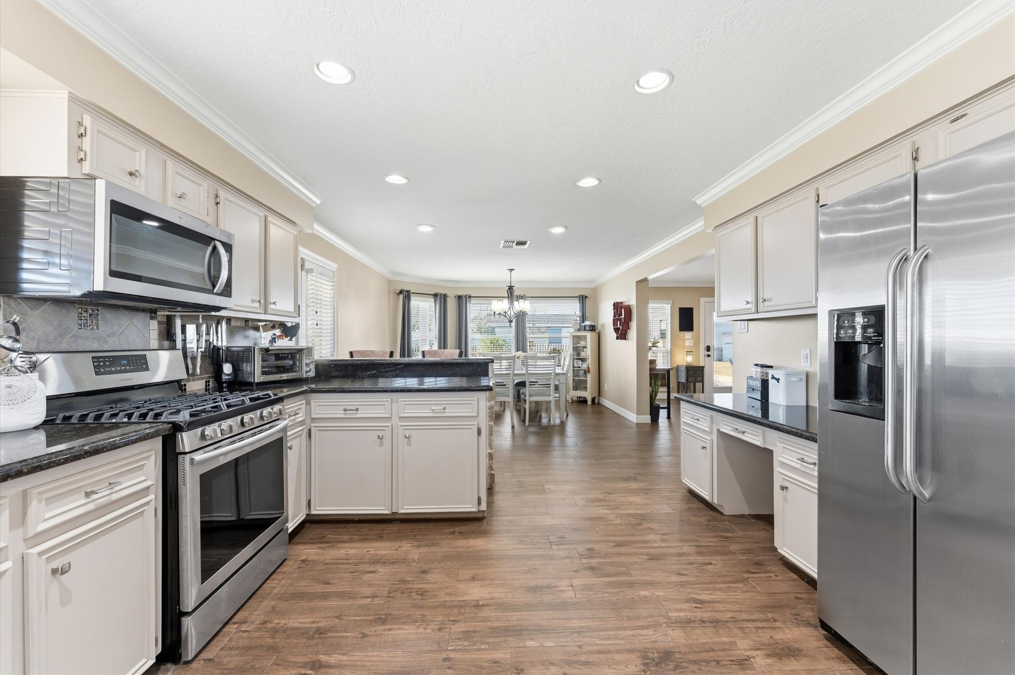 1840 Caroline Street Dickinson, TX 77539 - Photo 14 of 45 Stainless Steel Appliances + Roll out Shelving for the Chef!