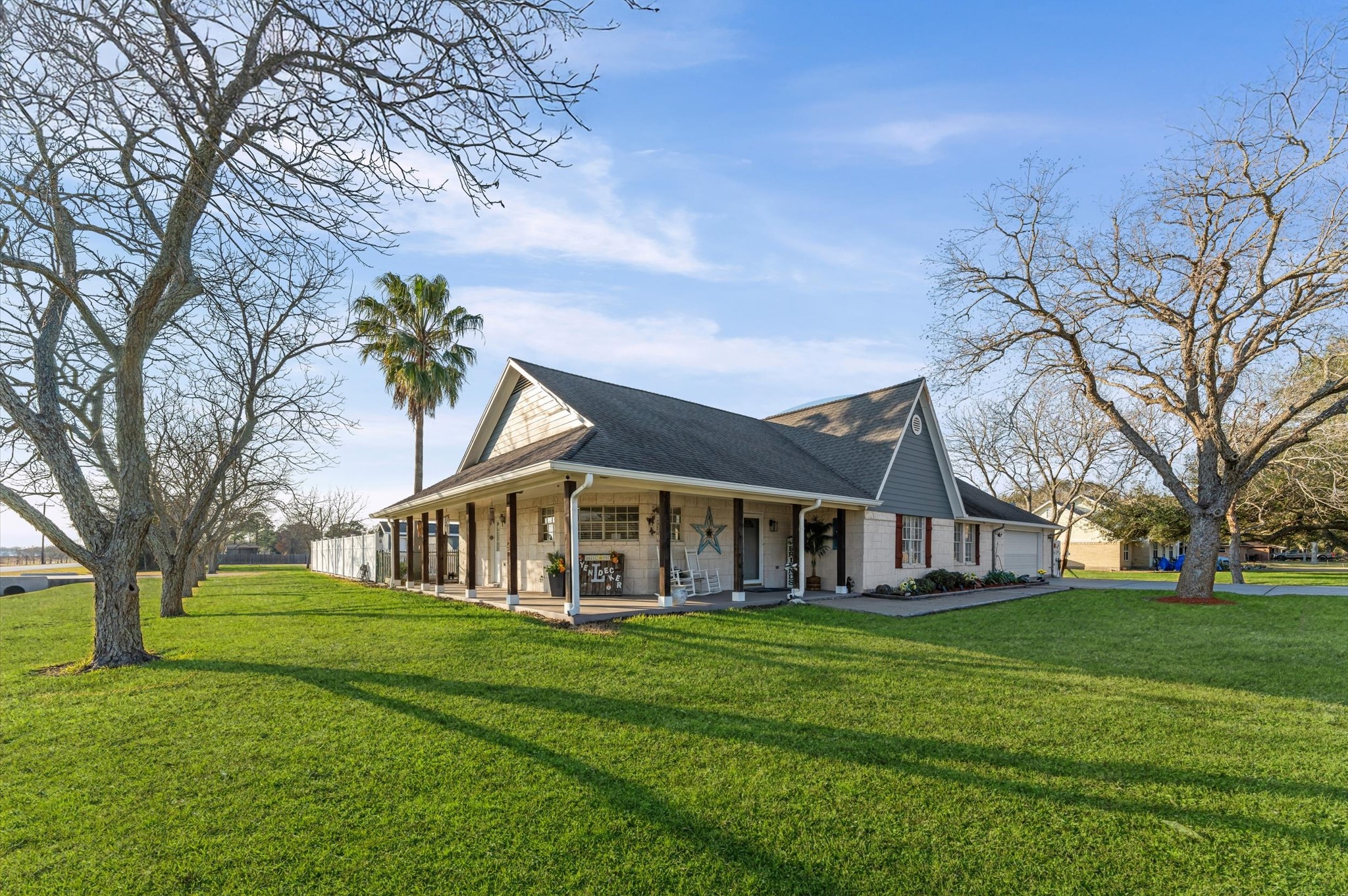 1840 Caroline Street Dickinson, TX 77539 - Photo 4 of 45 Charming Wrap Around Porch