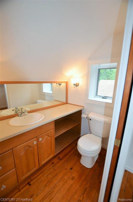 31395 West Nine Mile Road Farmington Hills, MI 48336 - Photo 31 of 40