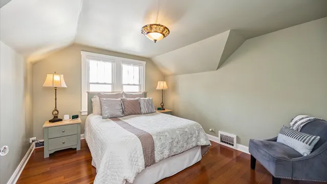 $699,900 | 66 Dover Avenue, La Grange, IL 60525