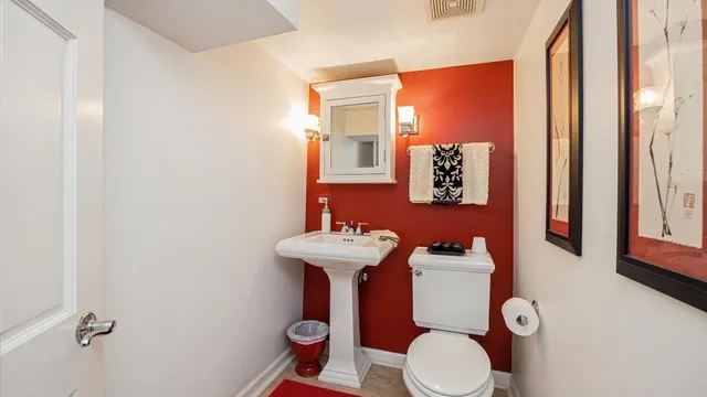 $699,900 | 66 Dover Avenue, La Grange, IL 60525