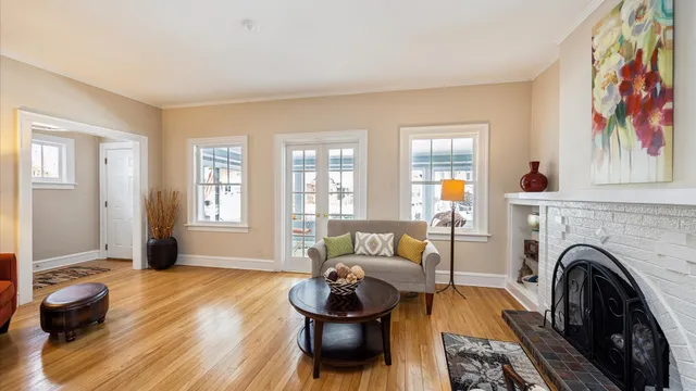 $699,900 | 66 Dover Avenue, La Grange, IL 60525