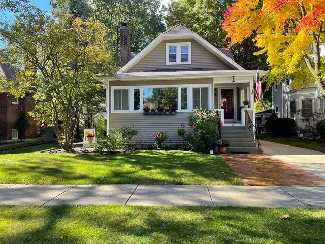 $699,900 | 66 Dover Avenue, La Grange, IL 60525