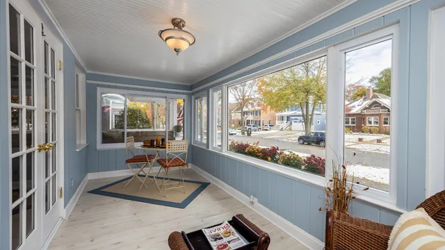 $699,900 | 66 Dover Avenue, La Grange, IL 60525