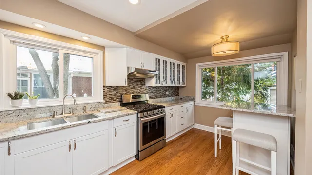 $699,900 | 66 Dover Avenue, La Grange, IL 60525